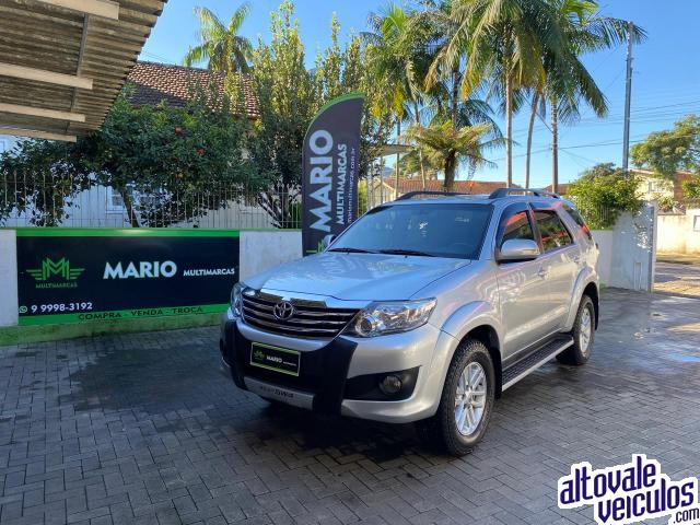 Hilux SW4 SR 2.7 Automtica